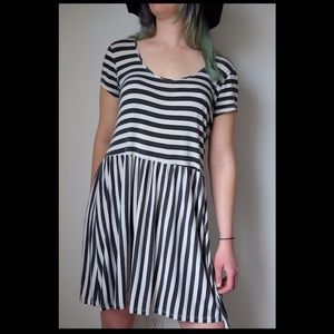 🌻3 for $20!🌻Gypsy Warrior Striped Babydoll Dress